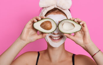 5 DIY Face Mask Recipes That Will Make Your Skin Christmas Ready